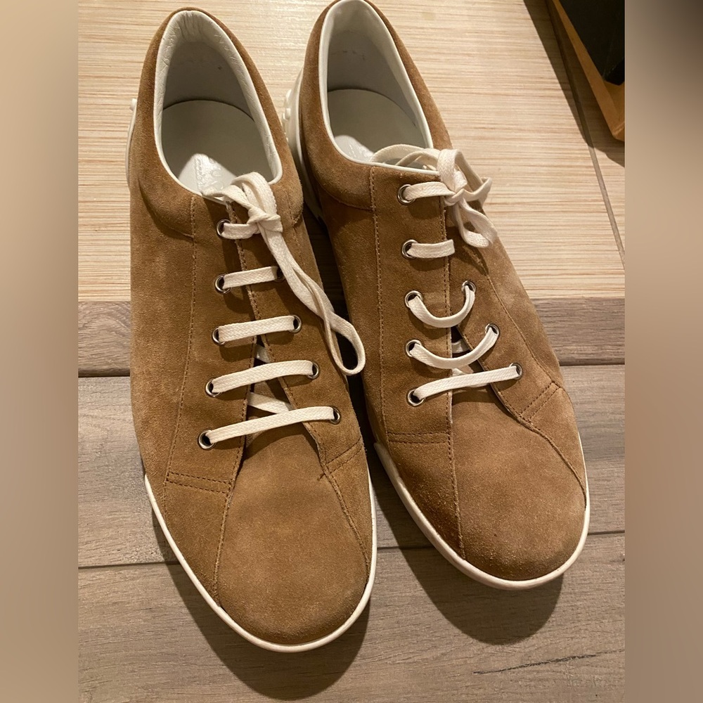 Gucci Low Suede Sneakers - Picture 8 of 9